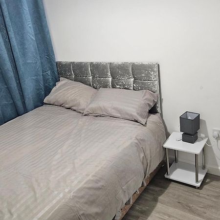 Luxury 2 Bedrooms Flat Leytonstone Лондон Экстерьер фото