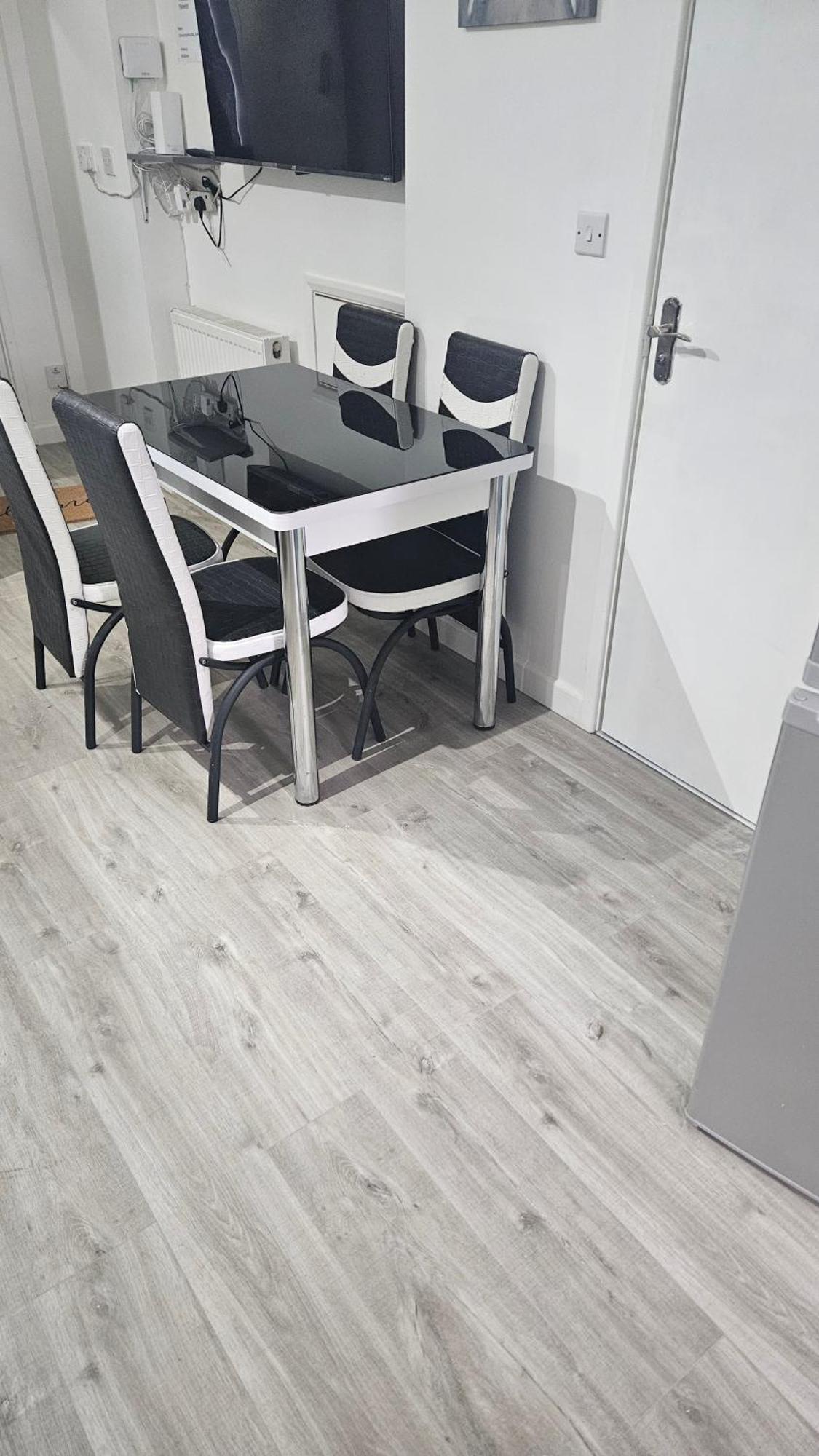 Luxury 2 Bedrooms Flat Leytonstone Лондон Экстерьер фото